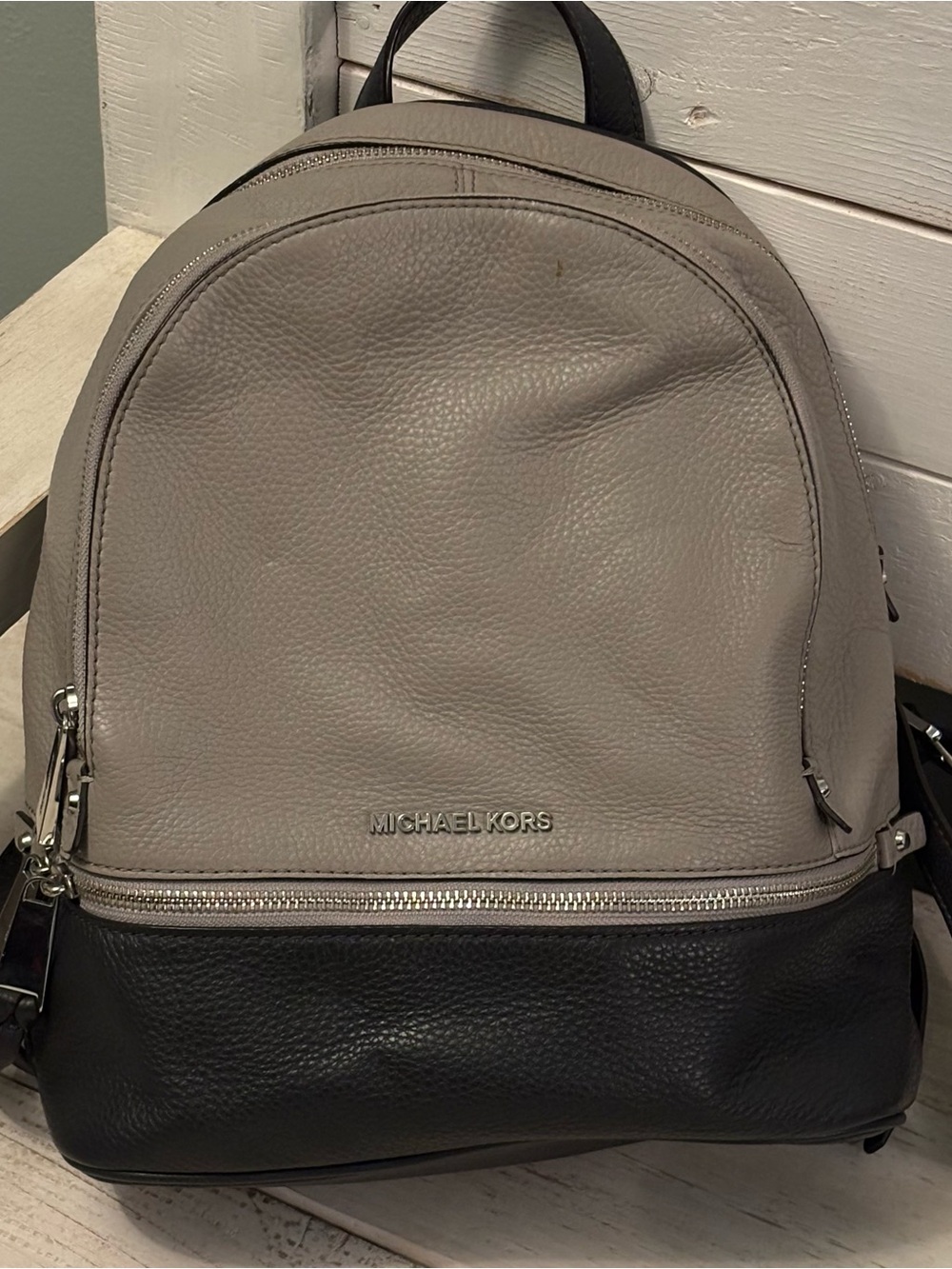 Michael Kors Rhea medium Backpack purse Gray Black